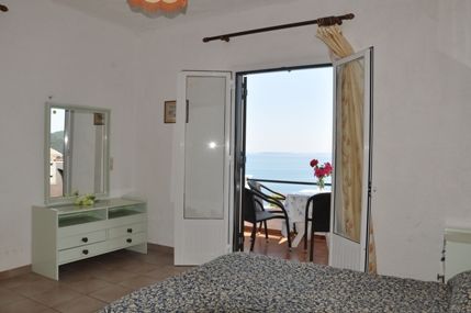 Yannis Servos Barbati Apartments Exterior photo